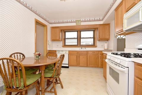 8108 W Memory Ln, Chicago, IL 60656 photo 9