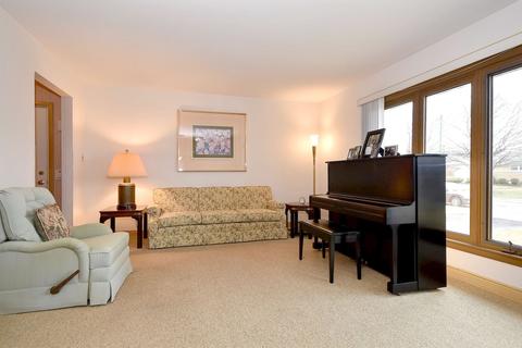 8108 W Memory Ln, Chicago, IL 60656 photo 3