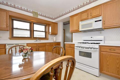 8108 W Memory Ln, Chicago, IL 60656 photo 16
