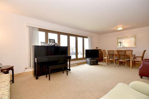 8108 W Memory Ln, Chicago, IL 60656 photo 4