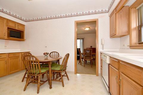 8108 W Memory Ln, Chicago, IL 60656 photo 10