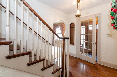 1109 Logan Ave, Elgin, IL 60120 photo 3