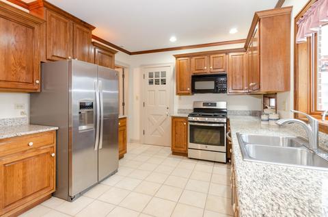 1109 Logan Ave, Elgin, IL 60120 photo 7