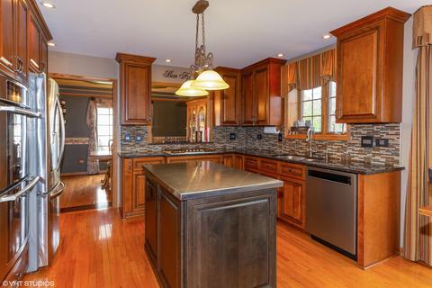 24220 Brown Ln, Plainfield, IL 60586 photo 5