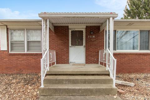 1118 Broadway Ave, Normal, IL 61761 photo 2