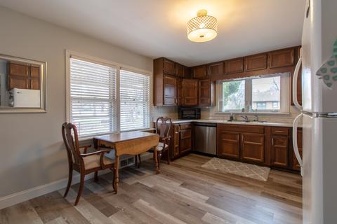 1118 Broadway Ave, Normal, IL 61761 photo 4