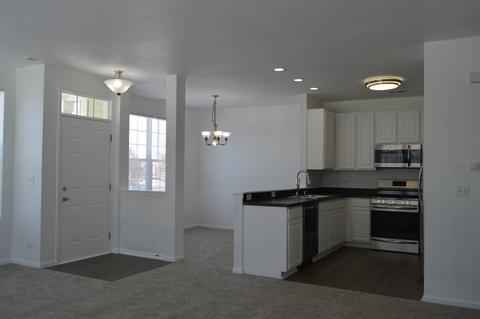 1561 Millbrook Dr, Algonquin, IL 60102 photo 9