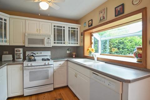 1330 S Highgoal Dr, Wheeling, IL 60090 photo 9