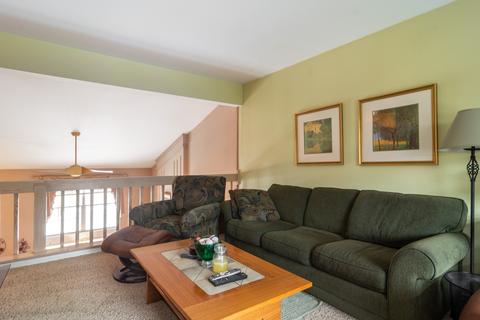 1330 S Highgoal Dr, Wheeling, IL 60090 photo 11