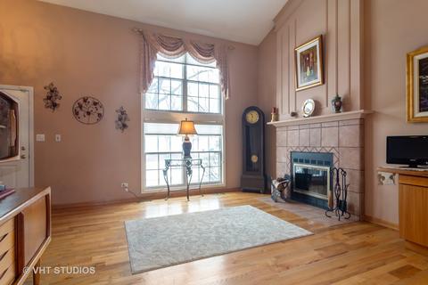 1330 S Highgoal Dr, Wheeling, IL 60090 photo 3