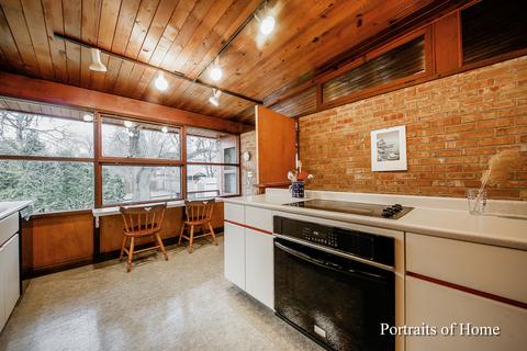 111 Elm St, Wheaton, IL 60189 photo 7