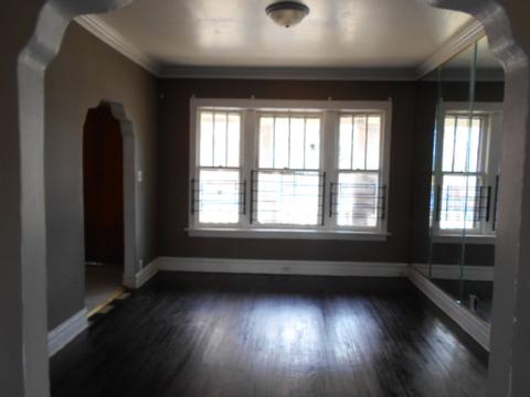 2726 E 77th St, Chicago, IL 60649 photo 3