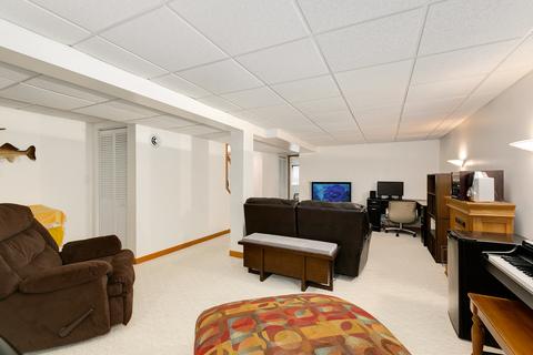 2045 Pointe Blvd, Aurora, IL 60504 photo 8