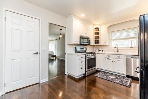 219 S Beverly St, Wheaton, IL 60187 photo 6