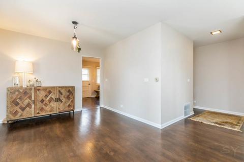 219 S Beverly St, Wheaton, IL 60187 photo 4