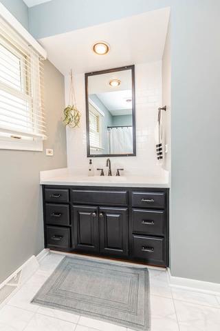 219 S Beverly St, Wheaton, IL 60187 photo 10