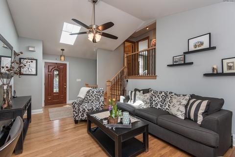 247 Mccook Ct, Bartlett, IL 60103 photo 6