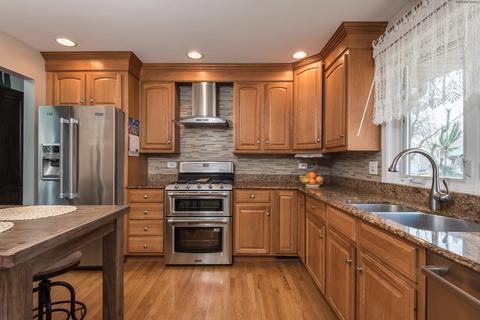 247 Mccook Ct, Bartlett, IL 60103 photo 12