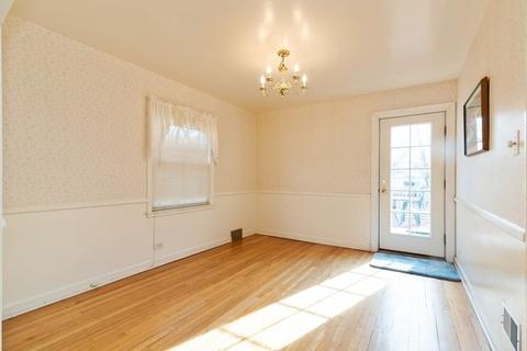 9237 Ewing Ave, Evanston, IL 60203 photo 4