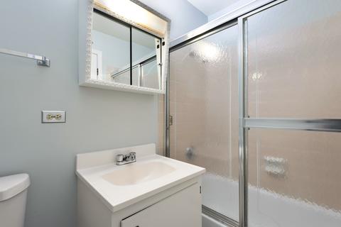 1500 Sandstone Dr #204, Wheeling, IL 60090 photo 7
