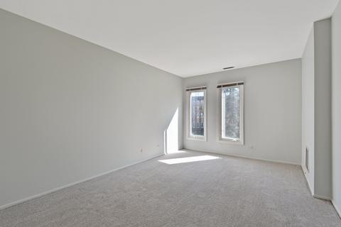 1500 Sandstone Dr #204, Wheeling, IL 60090 photo 8