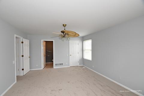 2211 Clipper Ct, Elgin, IL 60123 photo 21