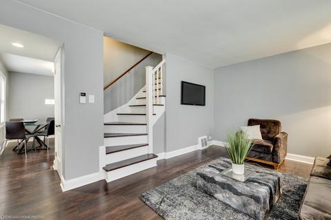 2001 E 74th St, Chicago, IL 60649 photo 3