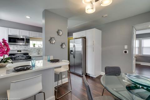 2001 E 74th St, Chicago, IL 60649 photo 5
