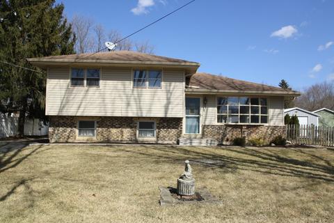 1445 Wabican Trl, Algonquin, IL 60102 photo 1