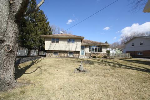1445 Wabican Trl, Algonquin, IL 60102 photo 2