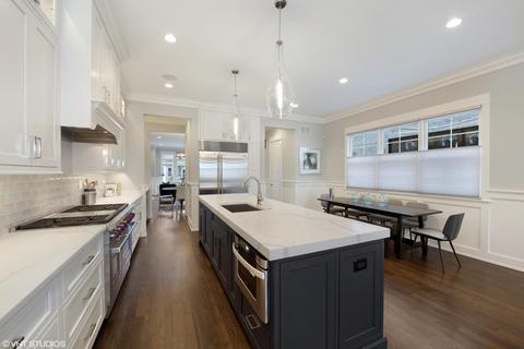 4333 N Bell Ave, Chicago, IL 60618 photo 3