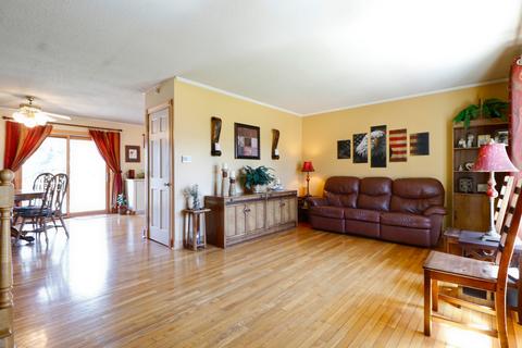 1006 Concord Dr, Bartlett, IL 60103 photo 2