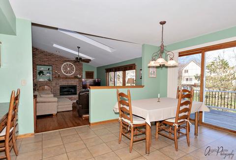 4908 Round Hill Ct, Johnsburg, IL 60051 photo 9