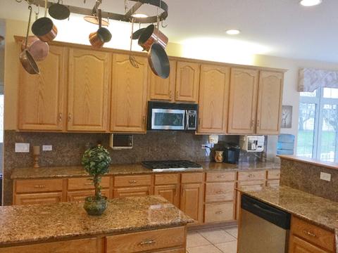 30 W366 Honeysuckle Ln, Wayne, IL 60184 photo 8