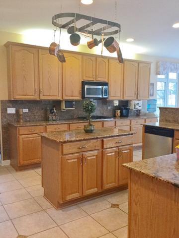 30 W366 Honeysuckle Ln, Wayne, IL 60184 photo 9
