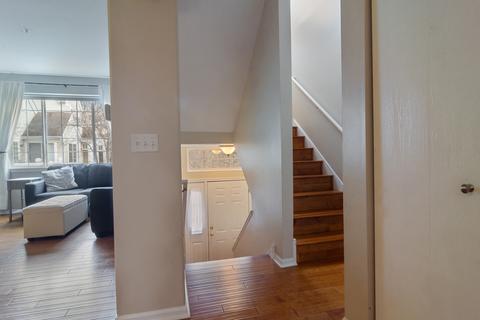 1742 Geneva Dr, Wheeling, IL 60090 photo 6