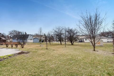 666 Stuart Dr, Carol Stream, IL 60188 photo 20