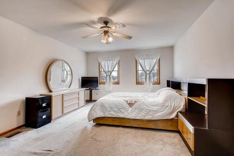 666 Stuart Dr, Carol Stream, IL 60188 photo 12