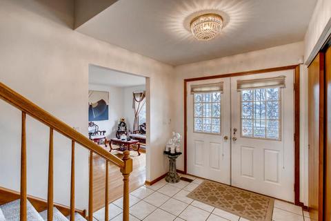 666 Stuart Dr, Carol Stream, IL 60188 photo 3