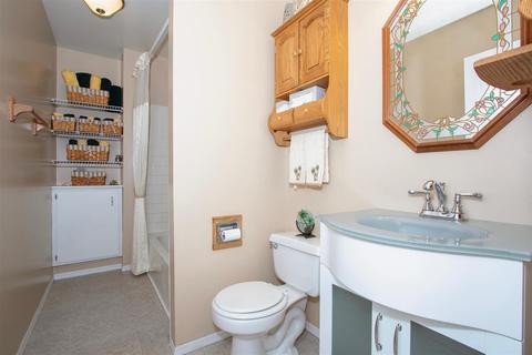 951 Surf Ct, Bartlett, IL 60103 photo 10