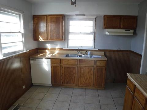 427 E 167th St, Harvey, IL 60426 photo 4