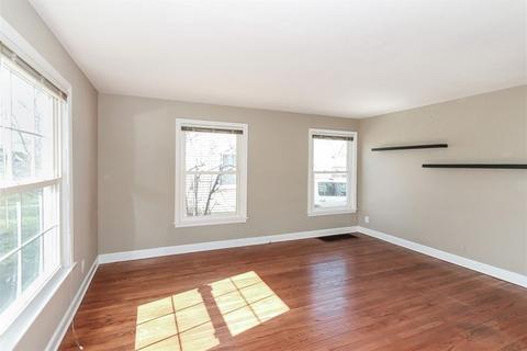 412 Miller Dr, Elgin, IL 60123 photo 4