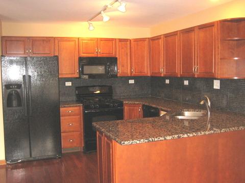 934 Ascot Dr, Elgin, IL 60123 photo 2