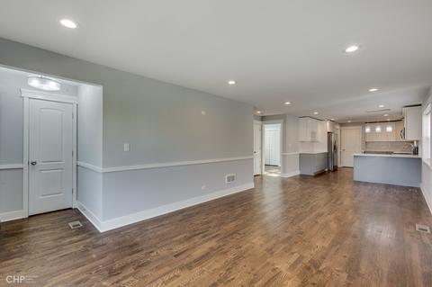 561 E 103rd Pl, Chicago, IL 60628 photo 4