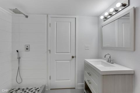 561 E 103rd Pl, Chicago, IL 60628 photo 13