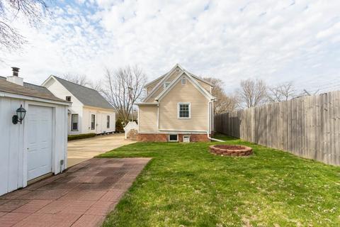 417 E Stewart St, Bloomington, IL 61701 photo 5