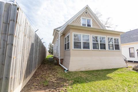417 E Stewart St, Bloomington, IL 61701 photo 3
