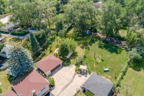 1773 Whitcomb Ave, Des Plaines, IL 60018 photo 2