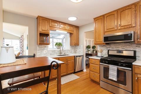 302 Hatlen Ave, Mount Prospect, IL 60056 photo 4