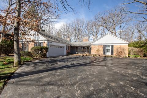 1508 Grant Rd, Northbrook, IL 60062 photo 1